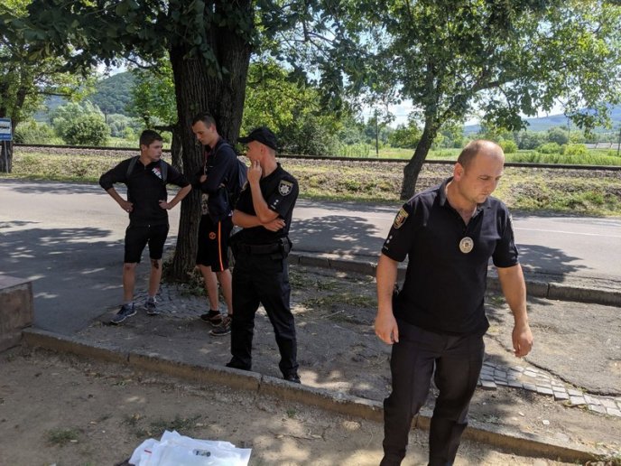 Нечесна агітація від Щура – голова Міжгірської райради прикидається кандидатом від президента – 04 Нечесна агітація від Щура – голова Міжгірської райради прикидається кандидатом від президента – 04