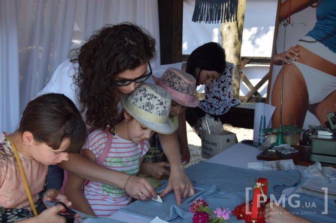 У парку "Перемоги" в Мукачеві влаштували свято для дітей – 07