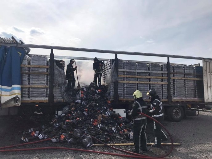 Неподалік від КПП "Тиса" сталося загорання: оприлюднено фото – 04