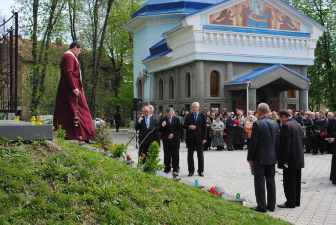 У Мукачеві вшанували чорнобильців (ФОТОРЕПОРТАЖ) – 09