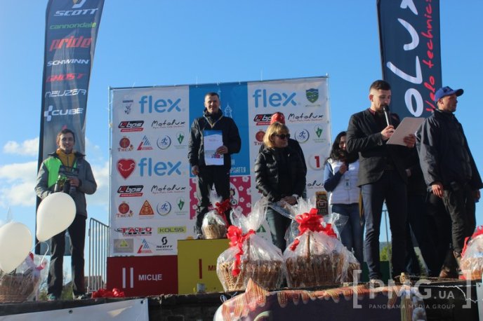 У парку "Перемога" у Мукачеві нагородили учасників МТБ-марафону "Три замки Закарпаття" – 15