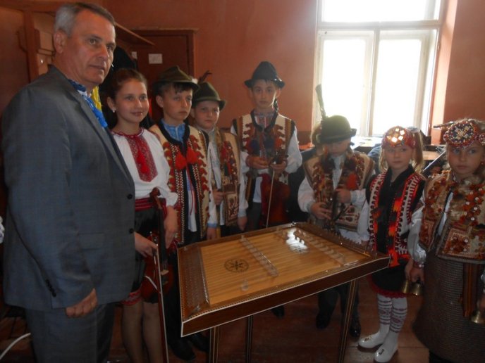 Ясінянська дитяча школа мистецтв відзначила своє 50-річчя – 01