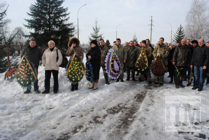 Мукачівці попрощались із загиблим військовим 128-ої бригади Сергієм Вербицьким (ФОТОРЕПОРТАЖ) – 05