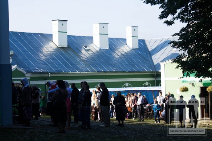 У Мукачівському Свято-Миколаївському жіночому монастирі святкують Успіння Пресвятої Богородиці (ФОТОРЕПОРТАЖ) – 24