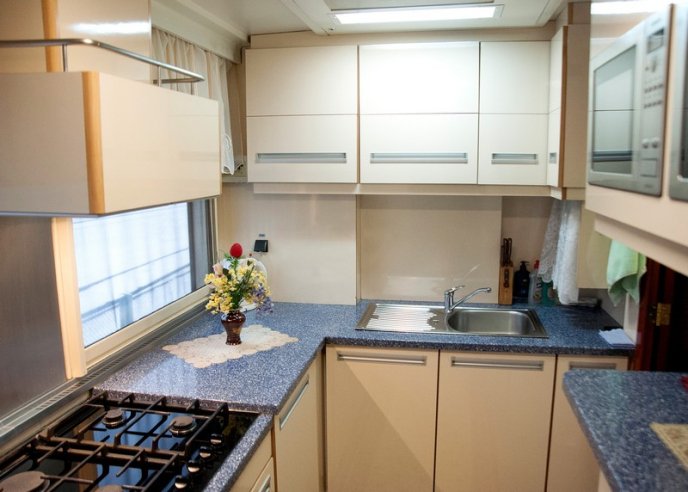 "Укрзалізниця" показала розкішні вагони, які обладнані ванною, кухнею, залою відпочинку і спальнею – 10