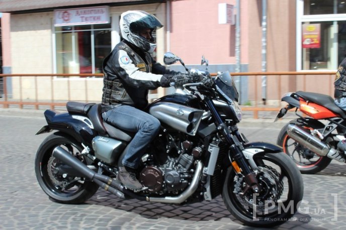 Байкери проїхались вулицями Мукачева – 08