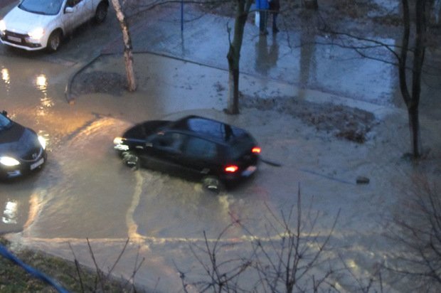 В Ужгороді затопило Новий район – 01