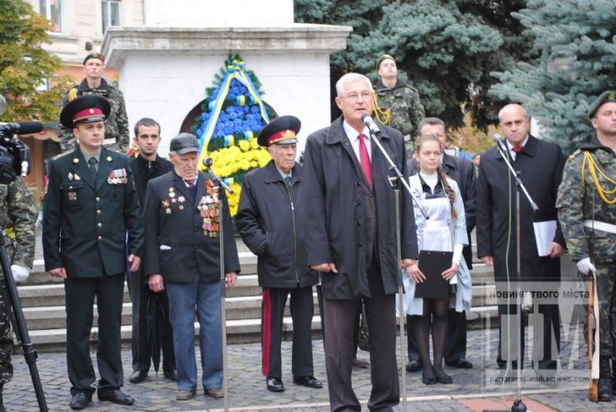 Мукачево відзначає 68-у річницю визволення міста (ФОТО) – 01