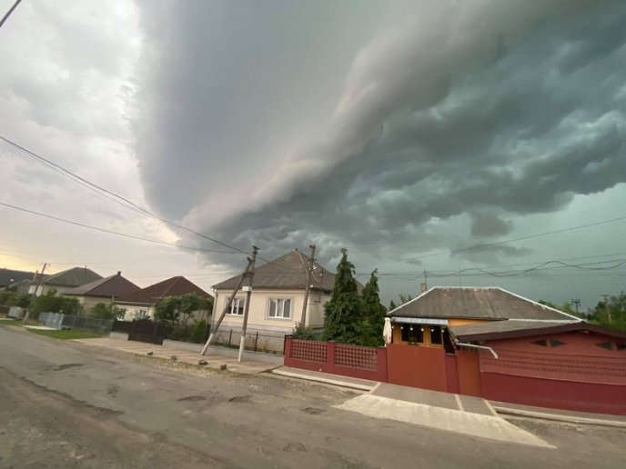 За мить до грози: в мережі показали вражаючі кадри – 07 За мить до грози: в мережі показали вражаючі кадри – 07