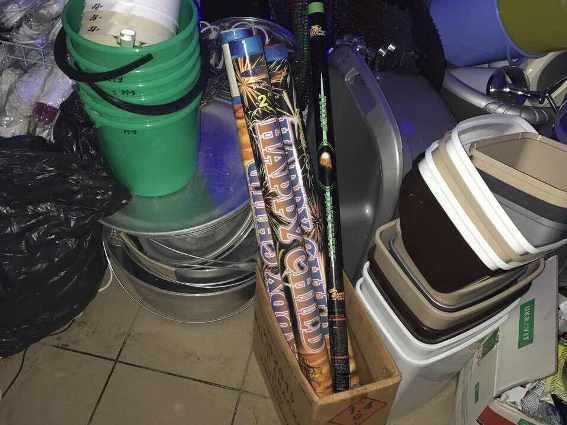 Поліція Рахівщини вилучила "ліву" піротехніку на 10 тисяч гривень – 04