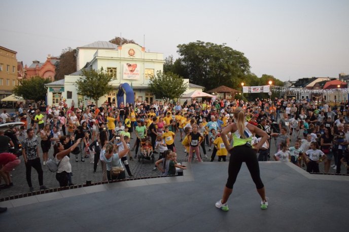 В Ужгороді відбувся нічний забіг – 01