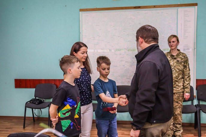 Був волонтером і фотографом: Романа Жука посмертно нагороджено орденом «За мужність» ІІІ ступеня – 01 Був волонтером і фотографом: Романа Жука посмертно нагороджено орденом «За мужність» ІІІ ступеня – 01