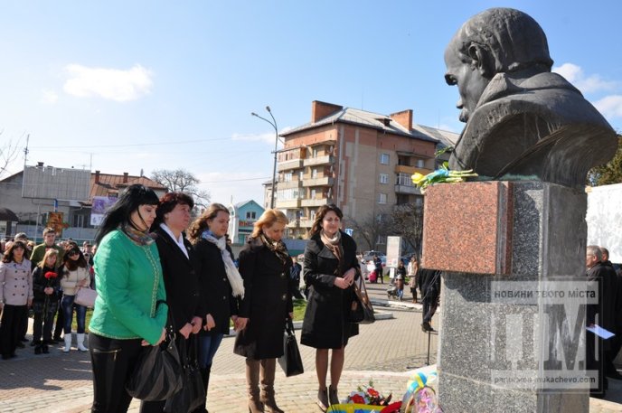 У день 200-річчя від дня народження Тараса Шевченка, мукачівці вшановували його пам’ять (ФОТО) – 22
