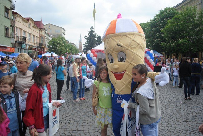 У Мукачеві стартувало "Свято морозива" (ФОТО) – 08