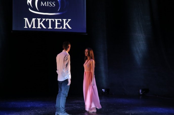 У Мукачеві визначили володарку титулу конкурсу краси "Міс МКТЕК 2018" – 23