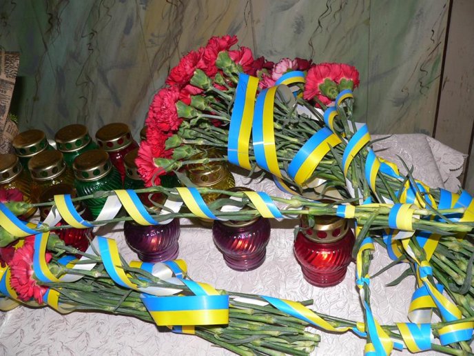 У Чинадіївській школі відкрили меморіальну дошку загиблому бійцю АТО Олександру Тербану – 13