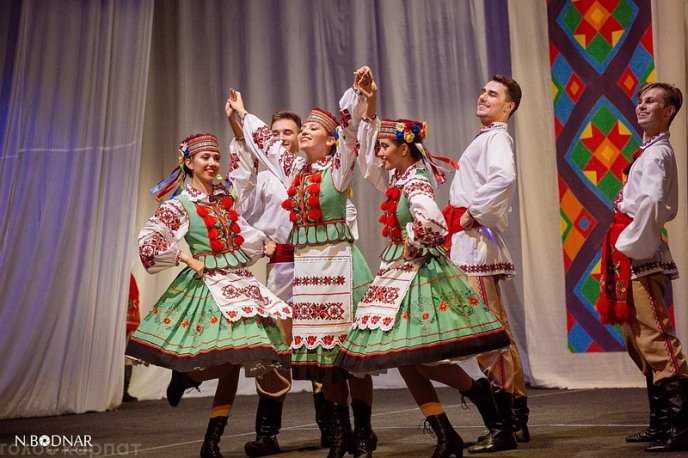 Відомий танцювальний колектив із Канади виступив в Ужгороді  – 01