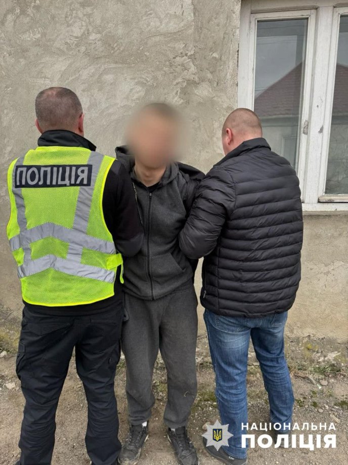 В одному з міст області затримали 19-річного хлопця – 01 У Виноградові затримали наркоторговця