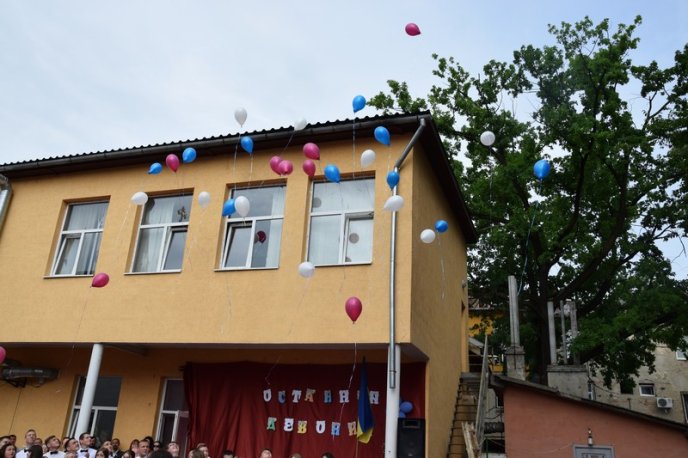 У школах Мукачева пролунав останній дзвінок – 68