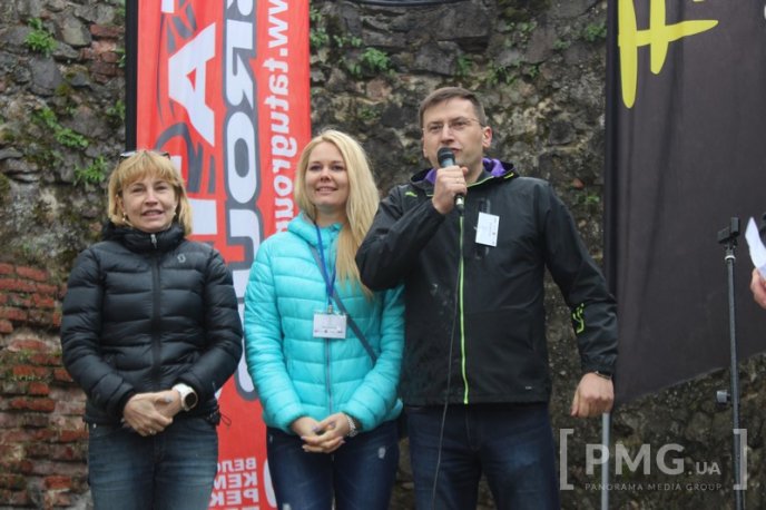 У Мукачівському замку стартував МТБ-марафон "Три замки Закарпаття" – 14