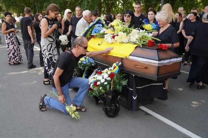 Поховали воїна, якого рік вважали зниклим безвісти – 04 Поховали воїна, якого рік вважали зниклим безвісти – 04