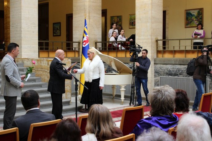 В Ужгороді урочисто преміювали найкращих літераторів і митців Закарпаття – 07