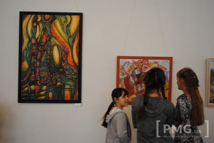 У Мукачеві до Дня художника відкрилась виставка митців міста – 07