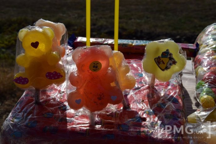 "Успенський" ярмарок у Мукачеві: ціни на смаколики – 10