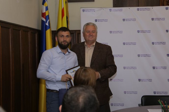 У День журналіста у Мукачеві нагородили представників ЗМІ міста – 06 У День журналіста у Мукачеві нагородили представників ЗМІ міста – 06