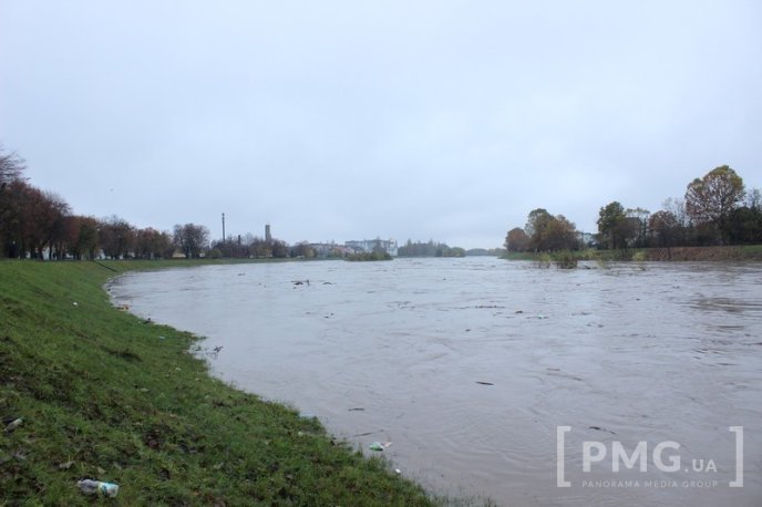 Рівень води у Латориці в межах Мукачева, Кольчина та Чинадієва сильно піднявся – 09