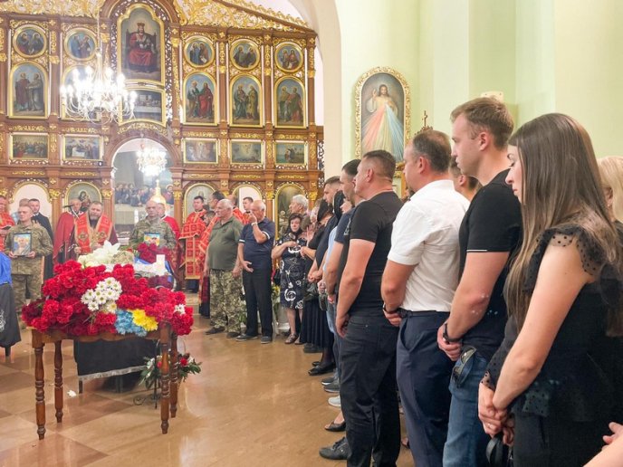 У Мукачеві провели в останню путь двох військових – 07