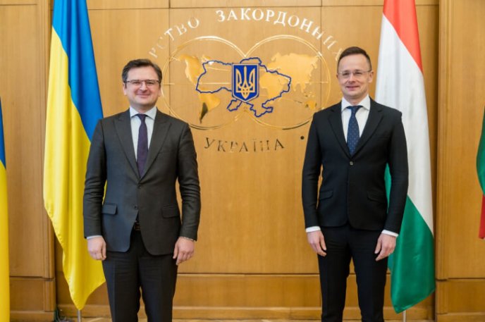 Очільники МЗС України та Угорщини провели зустріч у Києві: результати переговорів – 01