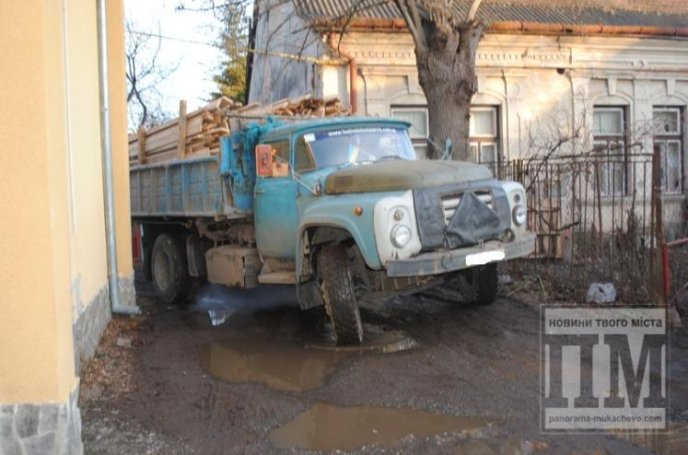 Мешканці вулиці Грушевського скаржаться на будівництво, яке знищило вулицю (ФОТО, ВІДЕО) – 06