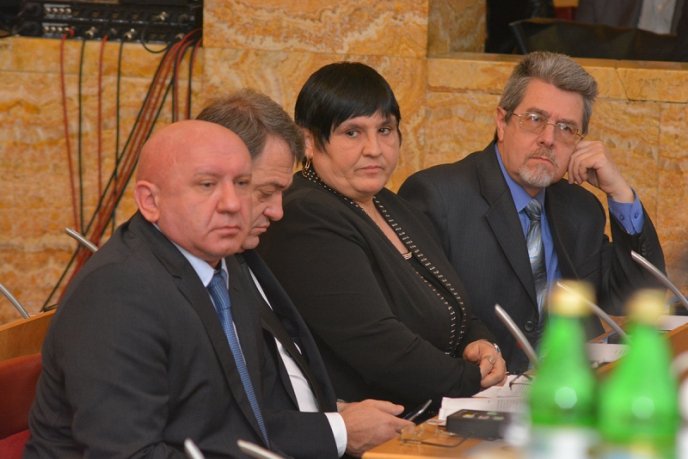 Закарпатські депутати активно відпрацювали порядок денний сьогоднішнього засідання – 04