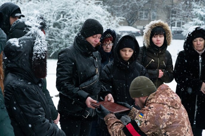 Ужгород попрощався із 42-річним військовим – 03 Ужгород попрощався із 42-річним військовим – 03