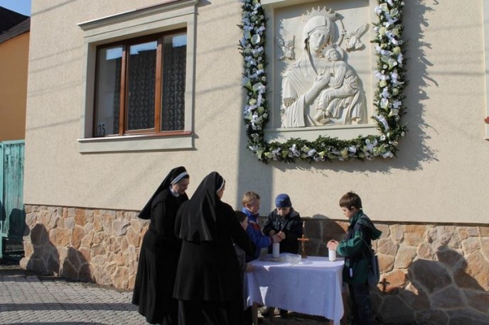 У Мукачеві пройшла масштабна хресна хода (ФОТО) – 04