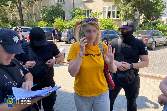 На Закарпатті СБУ блокувала схему продажу гуманітарної допомоги – 01