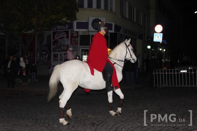 Парад ліхтариків та лицарські бої: як у Мукачеві відзначали День святого Мартина – 24
