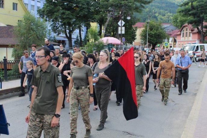 В області попрощалися із молодою захисницею, яка загинула на війні – 07