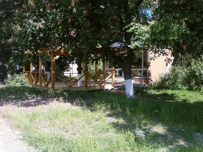 На вулиці Собранецькій в Ужгороді незаконно облаштували терасу – 03 На вулиці Собранецькій в Ужгороді незаконно облаштували терасу – 03