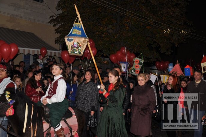 День Святого Мартина у Мукачеві: смачні наїдки, запашне вино і насичена культурна програма (ФОТО) – 26