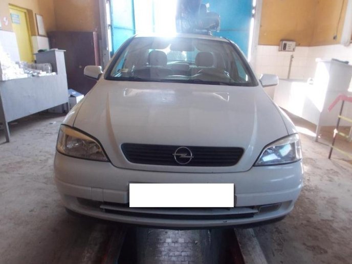 Угорець намагався незаконно перевезти через україно-словацький кордон понад 1,5 тисяч пачок сигарет (ФОТО) – 06