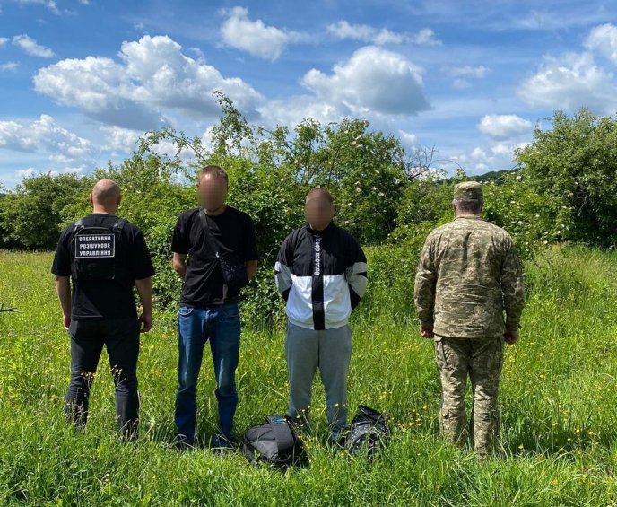 У Держприкордонслужбі розповіли, що відбувалось біля одного з КПП на Закарпатті – 03