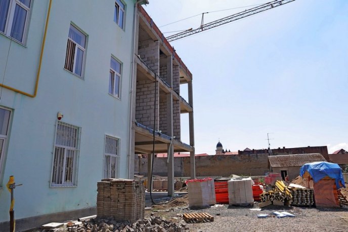 У Мукачеві триває будівництво нового ЦНАПу – 08