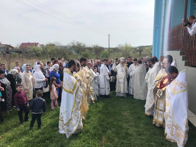 Архієпископ Феодор освятив на Закарпатті новий храм УПЦ – 11