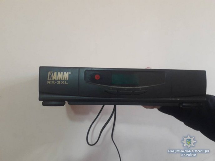 Чоловіка, який проник у чужий будинок, затримали "на гарячому" – 01