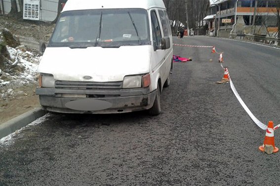 З’явились фото з місця моторошної ДТП, у якій загинула 4-річна дитина – 03