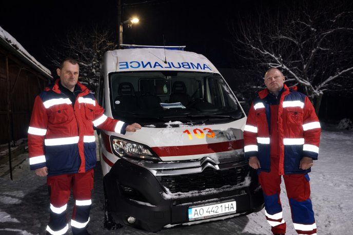 Медики швидкої допомогли постраждалому