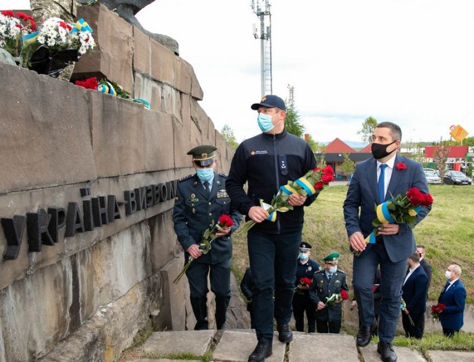 Дзвін Перемоги відкрили сьогодні в Ужгороді – 07