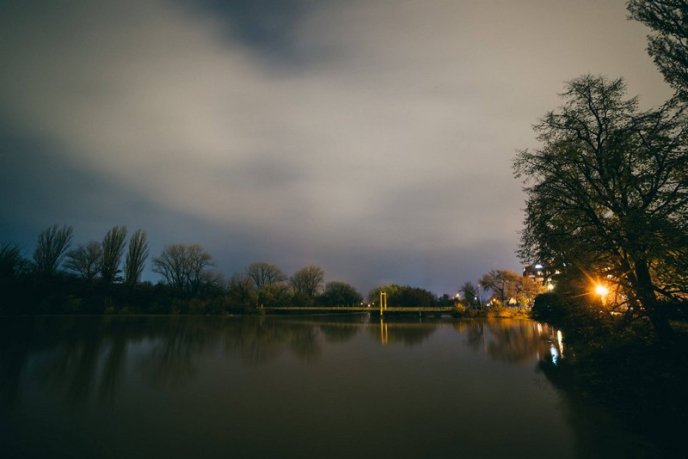 Страхітлива краса: фотограф зафіксував, як в Ужгороді виглядав паводок вночі  – 13